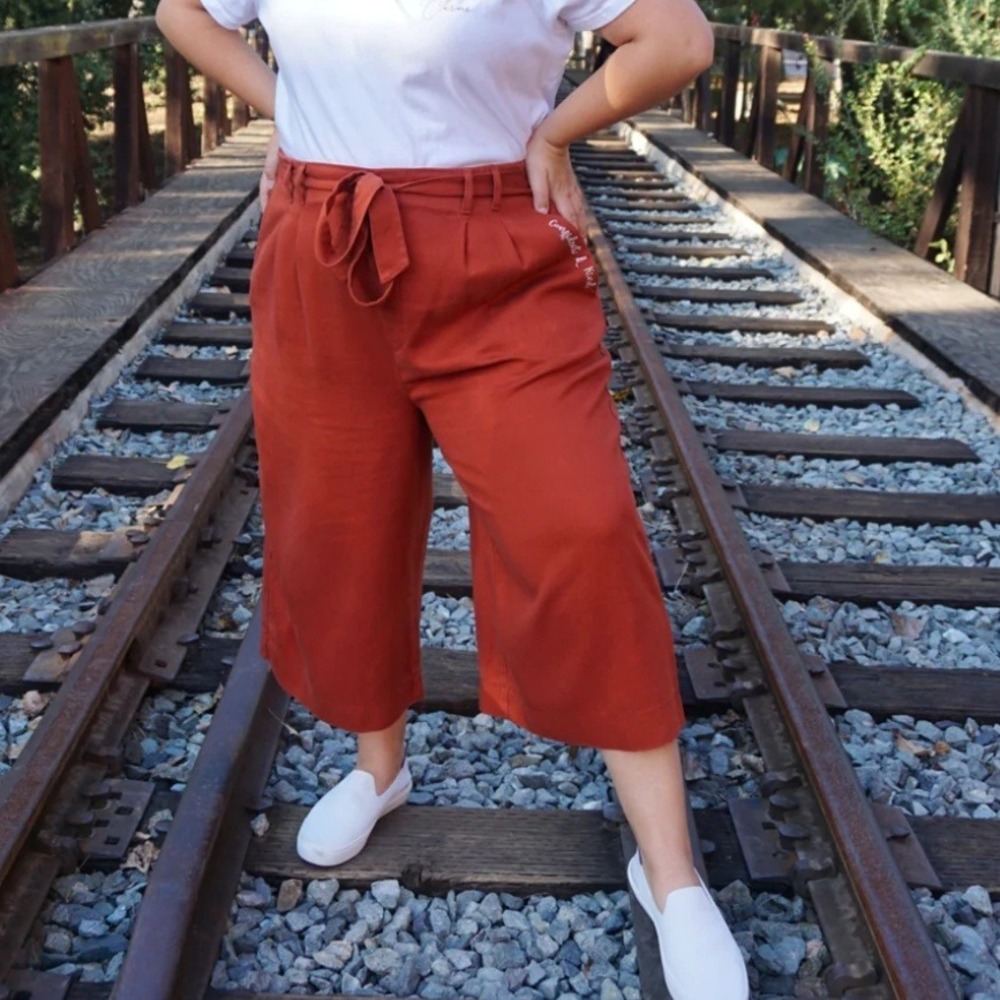 Confident & Kind Wide Leg Tencel Crops Sz XL Rust Belted Pull On